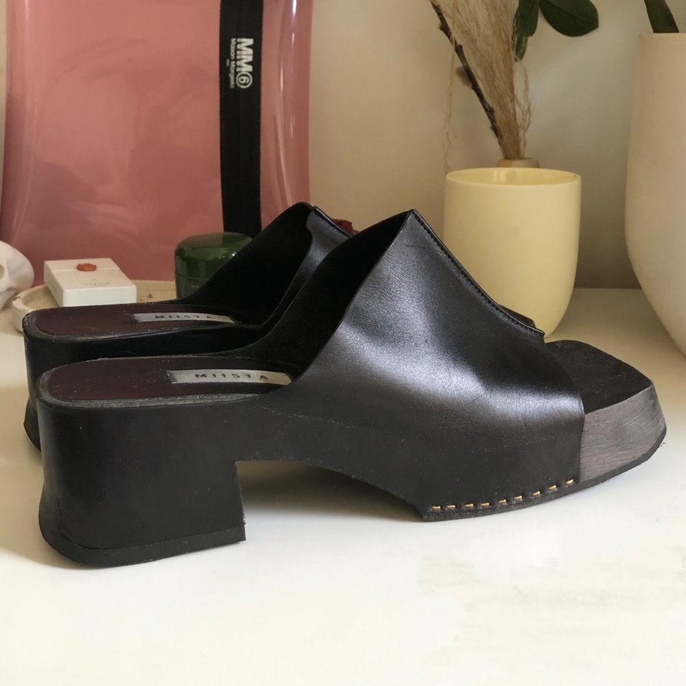 Miista Black Eileen Clogs